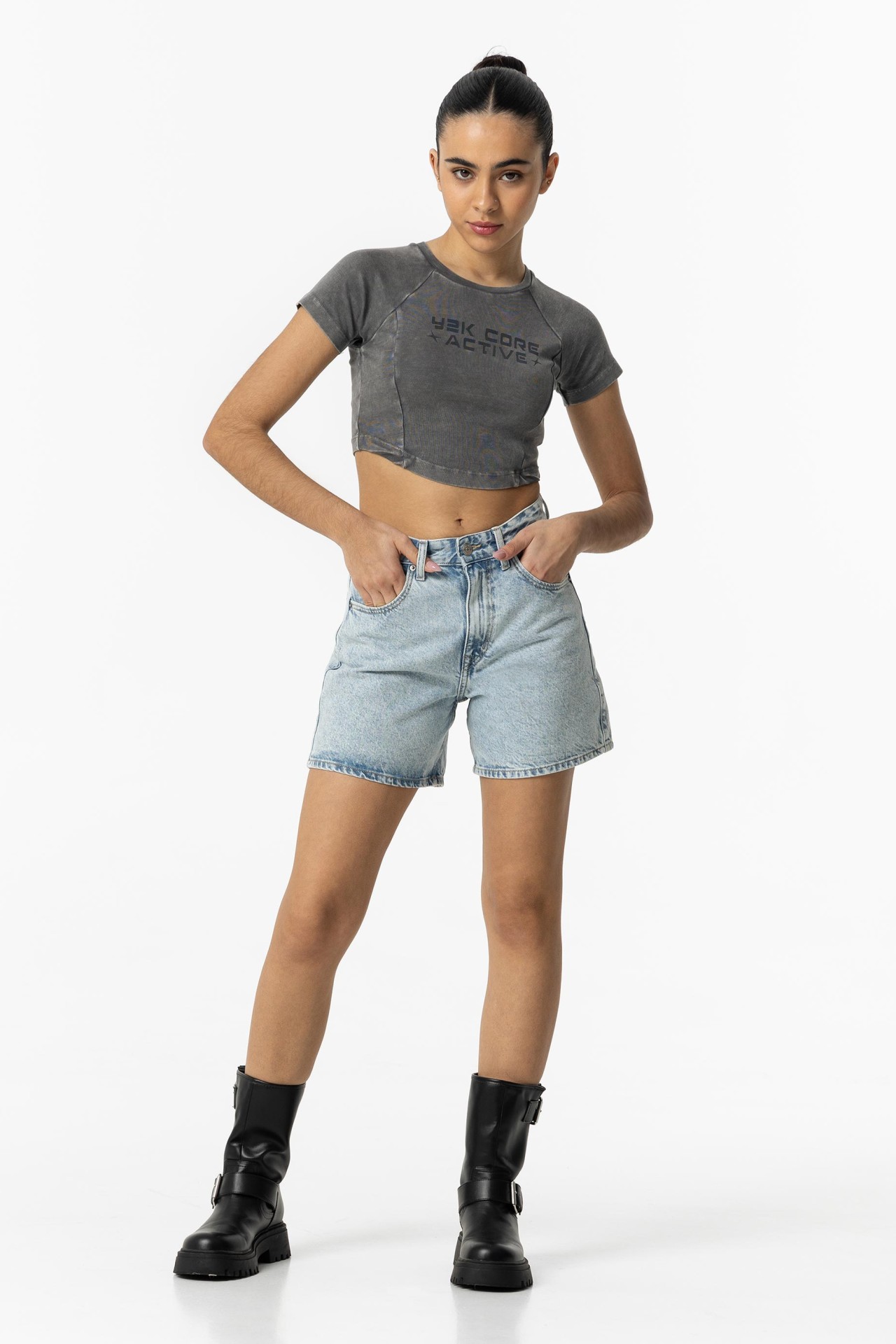 Short Denim Mom Fit Acid Wash