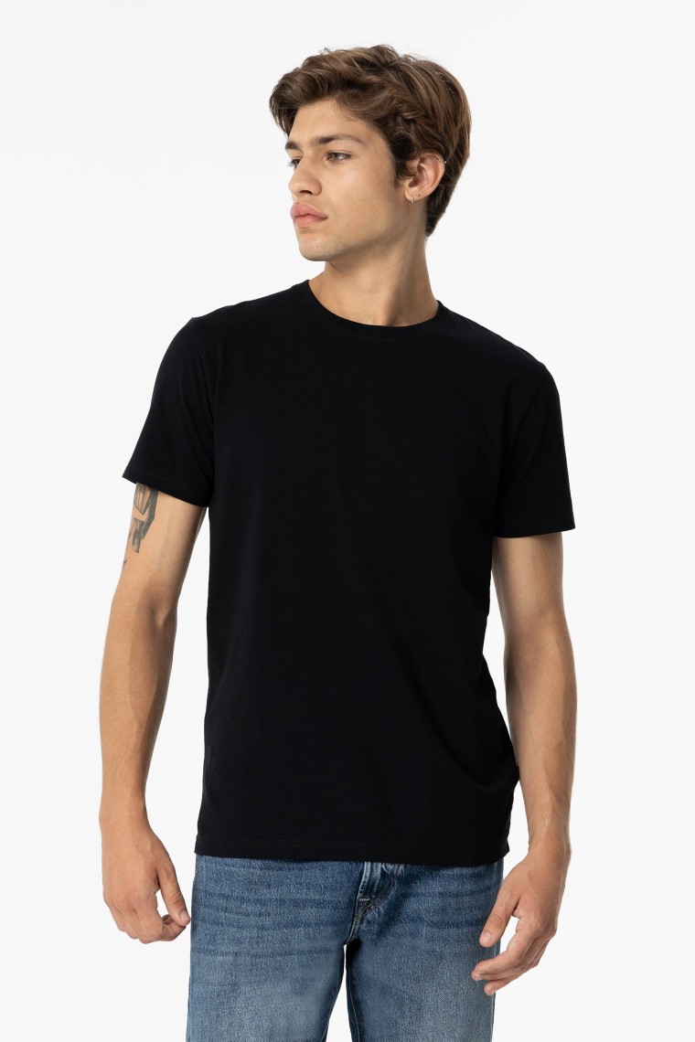 Camiseta Bsica Slim Fit