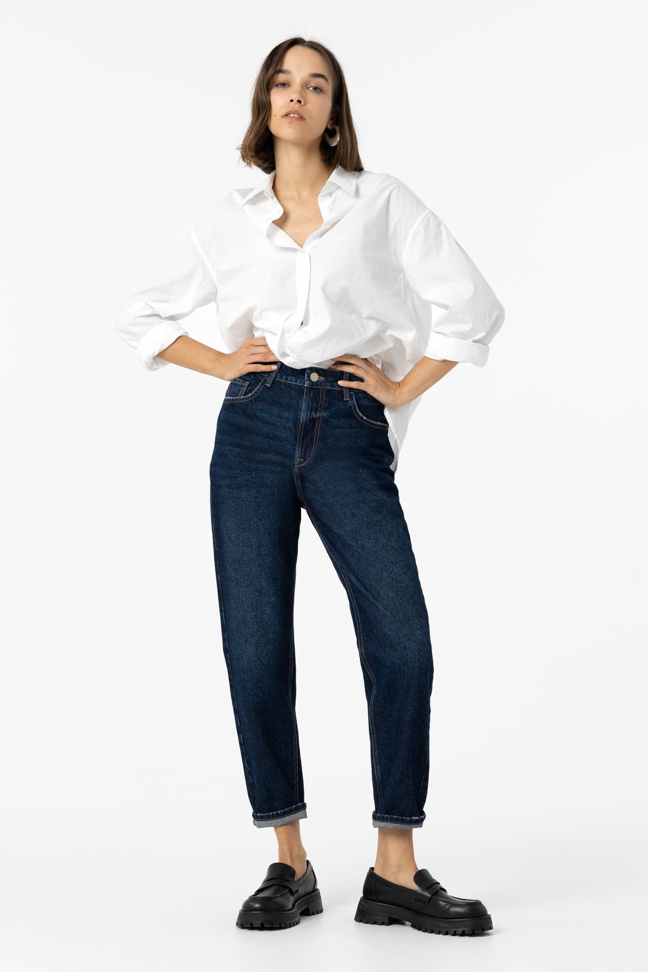 Tapered Fit Mom Jeans