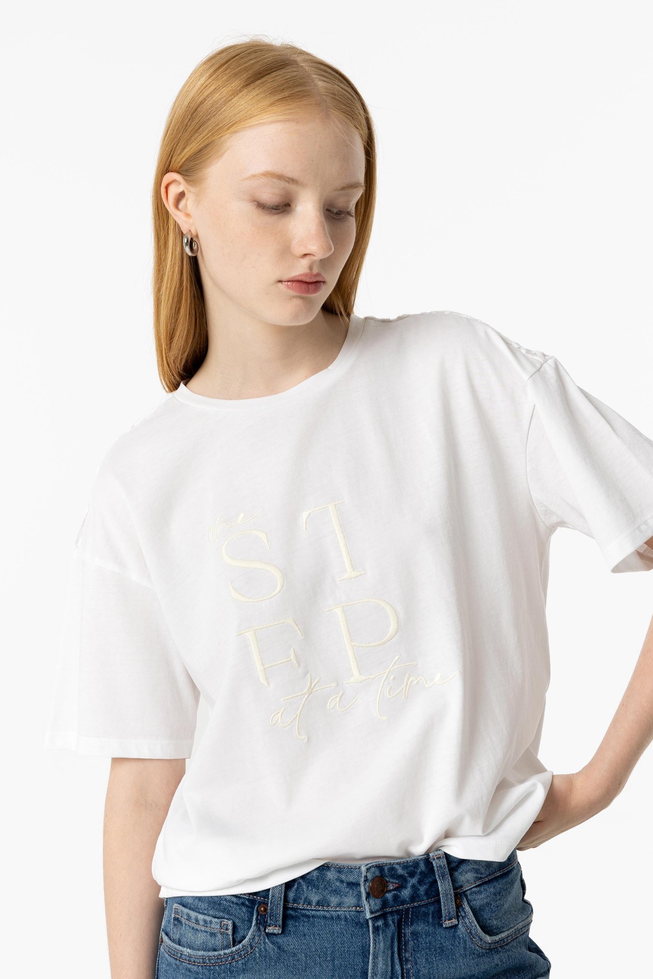 Embroidered Contrast T-shirt