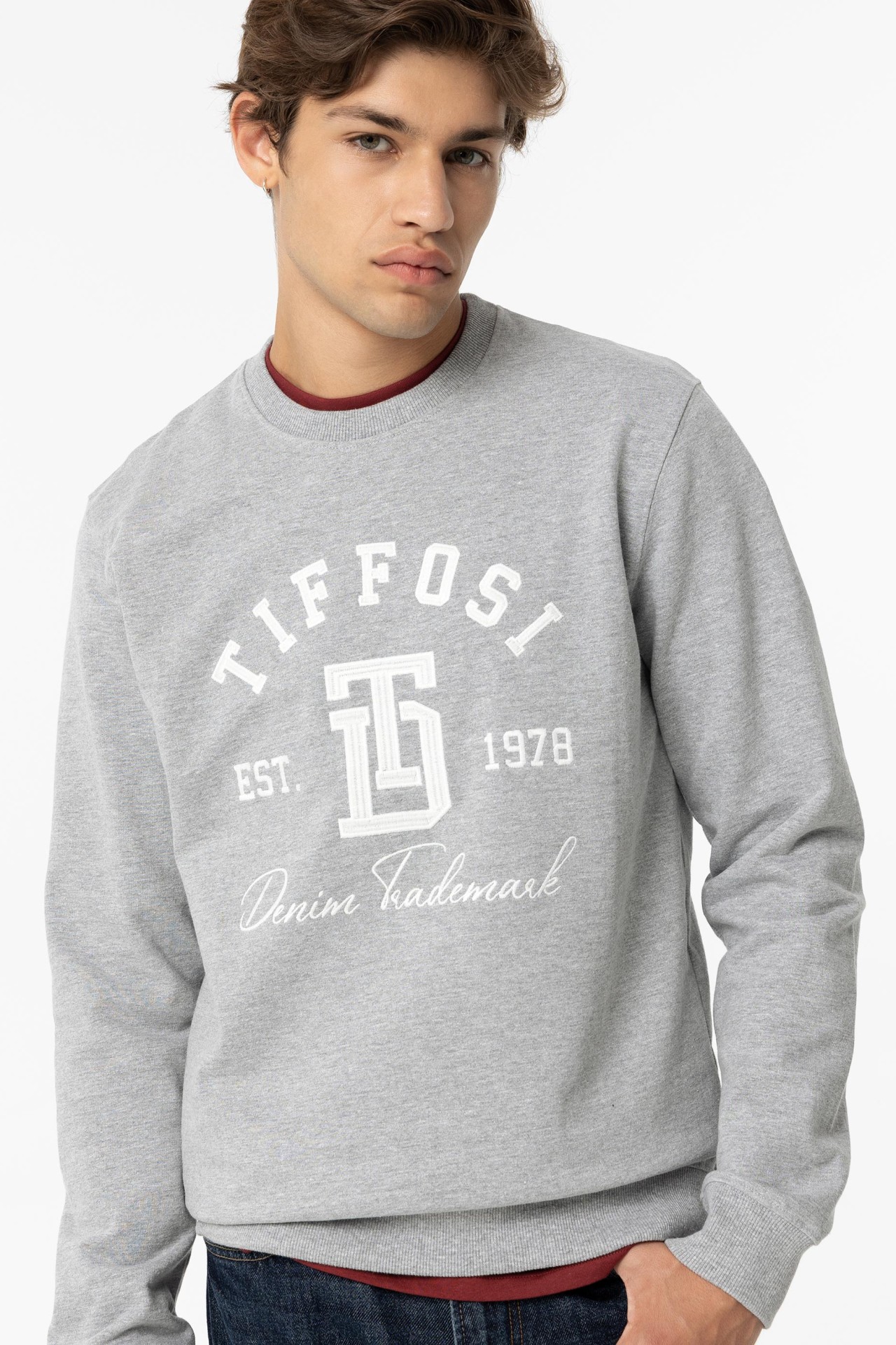 Sweatshirt with Front Embroidery