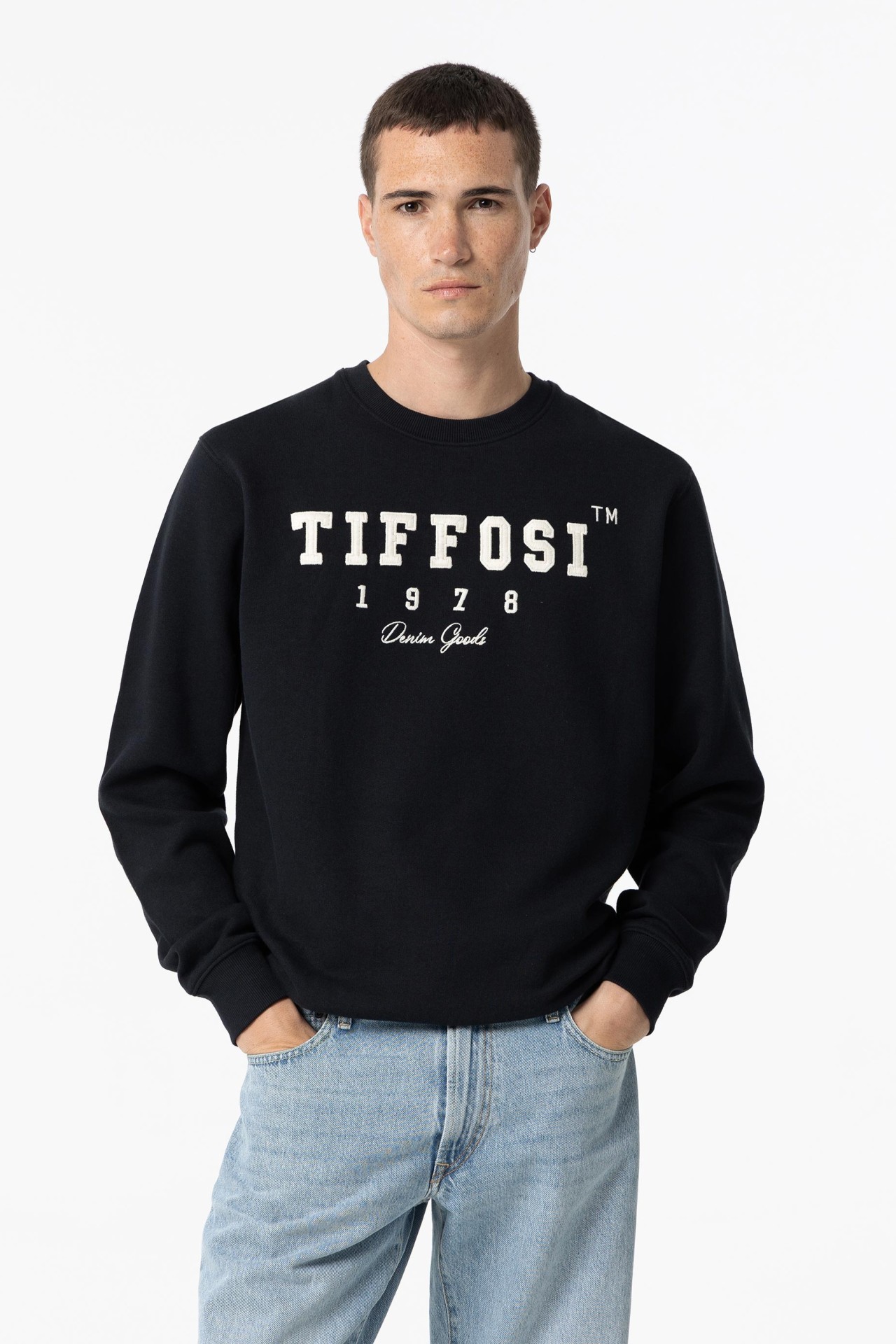 Sweatshirt com Bordado Frontal