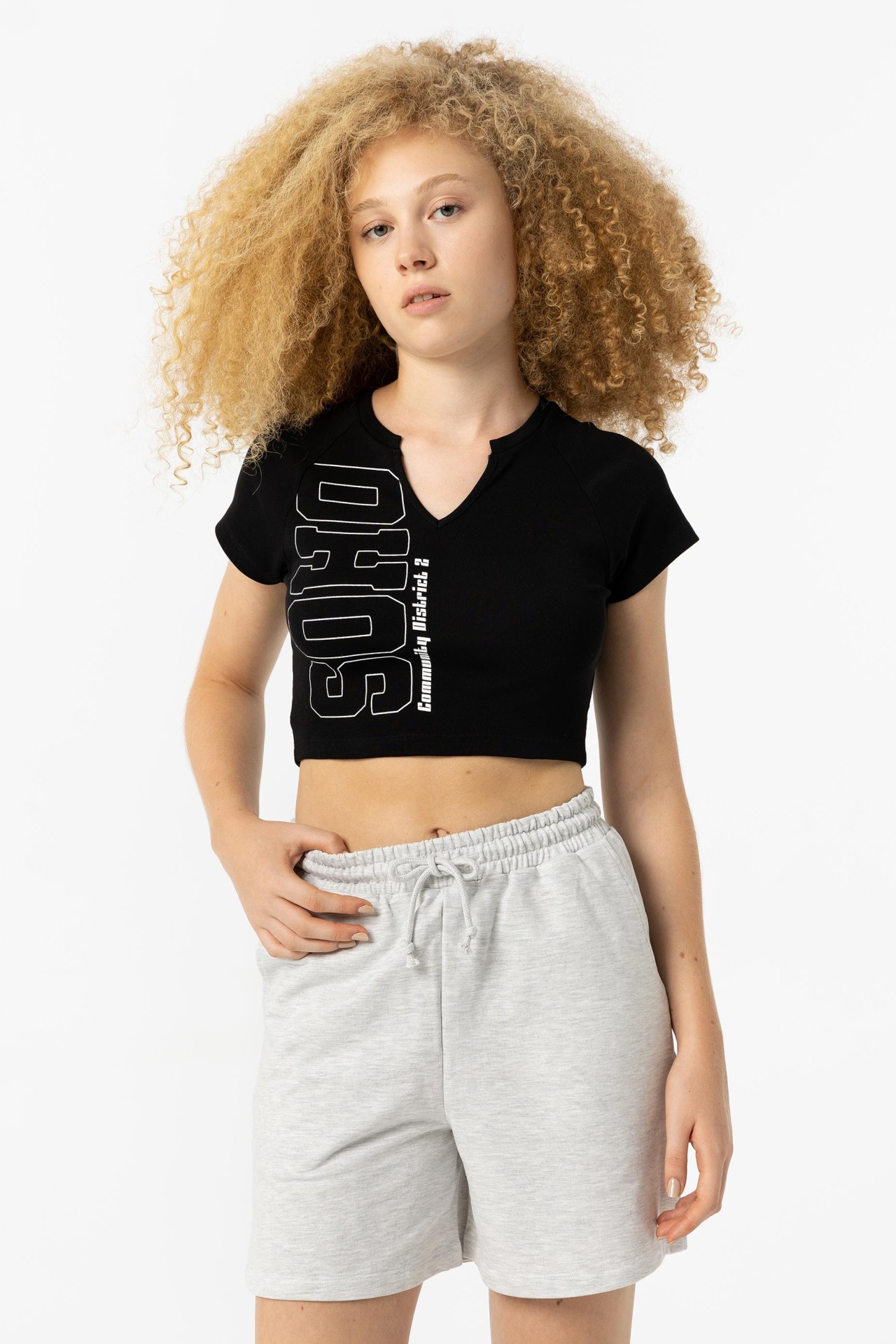 Crop Top con Estampado Frontal