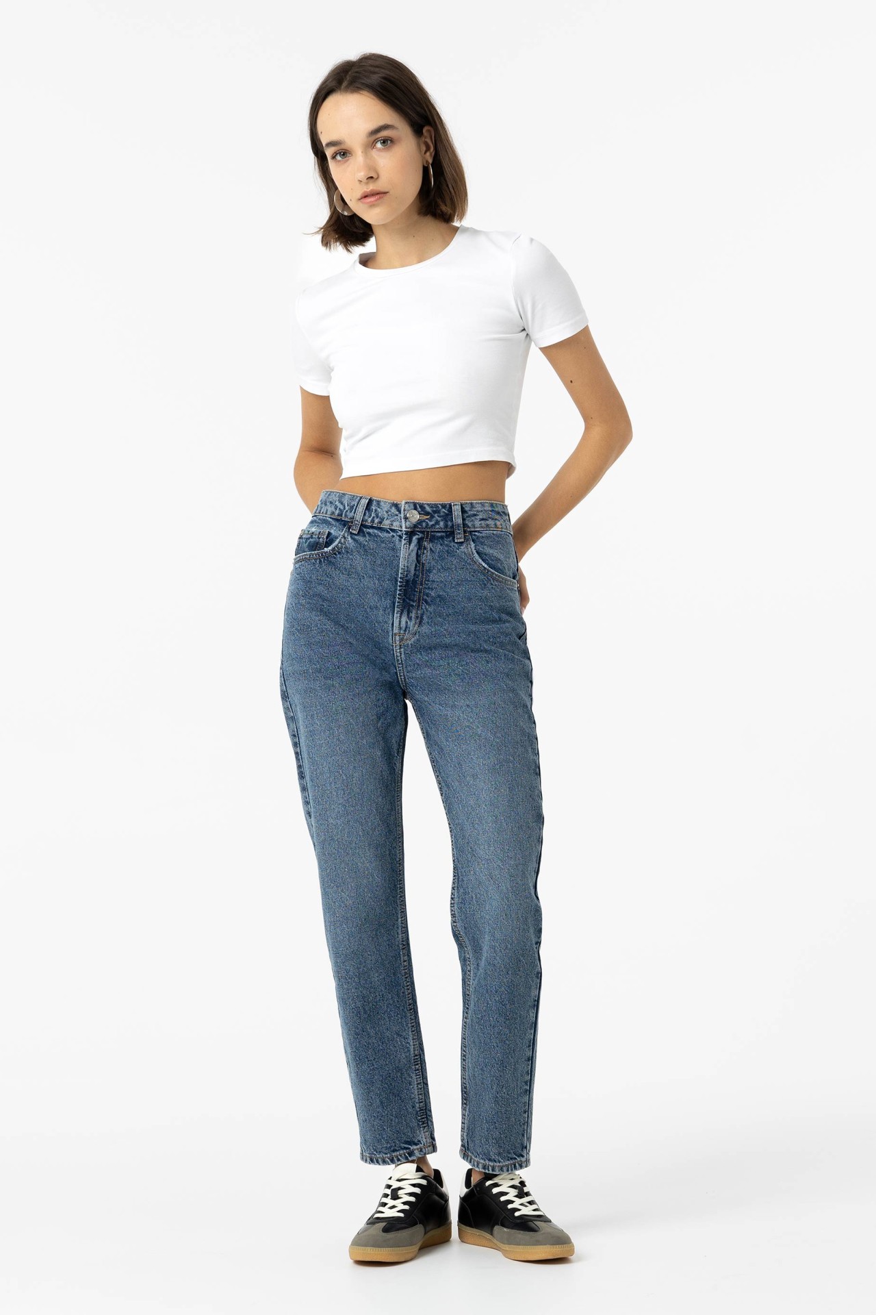 Tapered Fit Mom Jeans