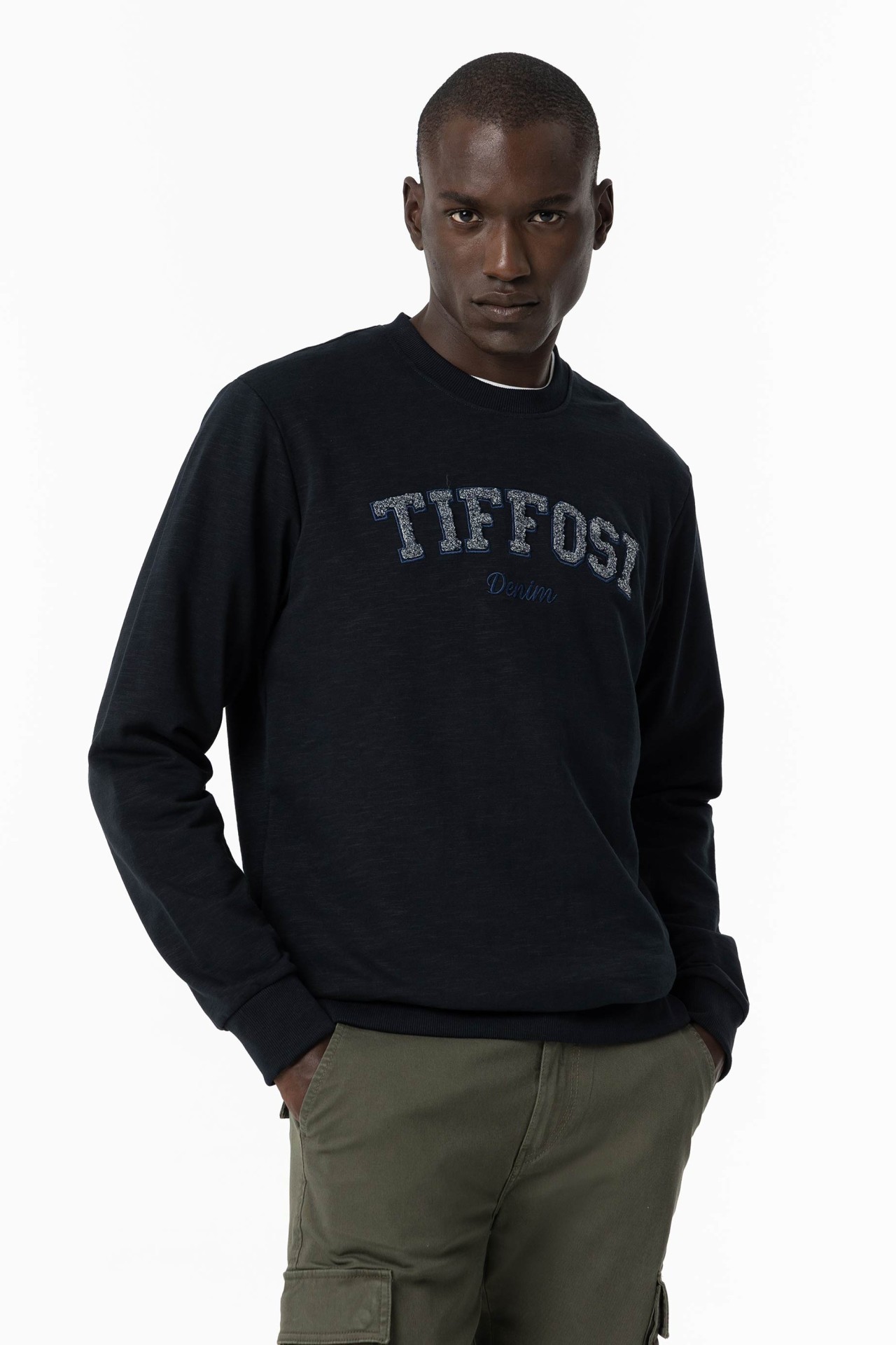 Sweatshirt with Front Embroidery