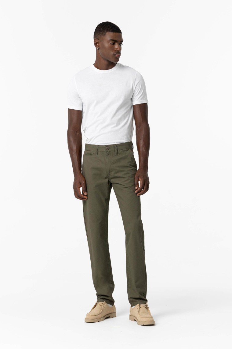 Pantaln Chino Tapered Fit