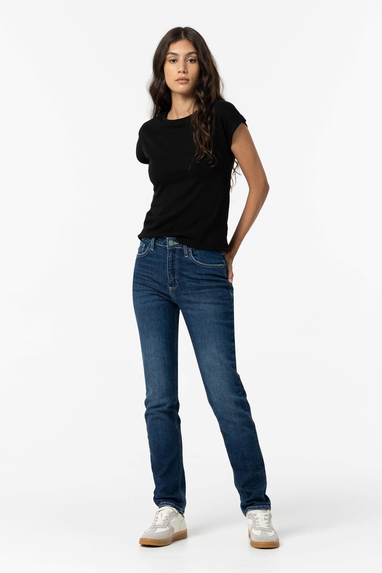 Slim Fit Jennifer Jeans