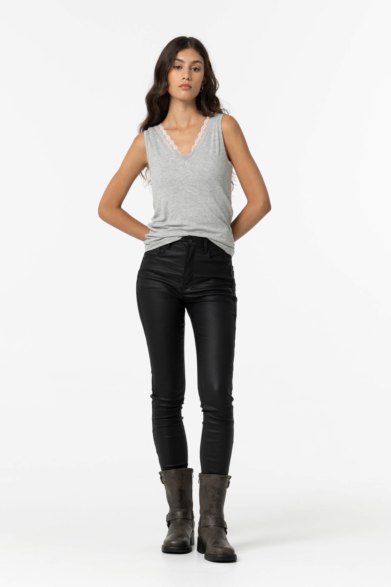 Coated Push-up Skinny Trousers