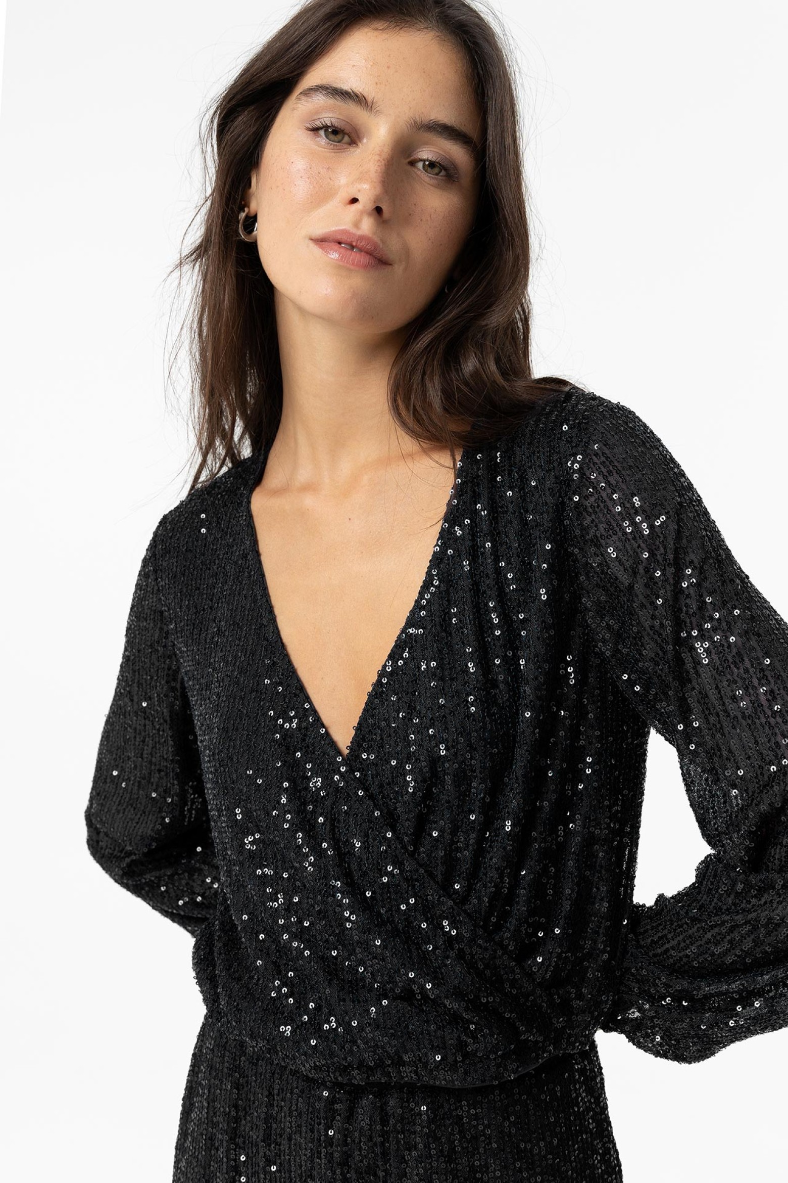 Blusa Brilhante com Decote V