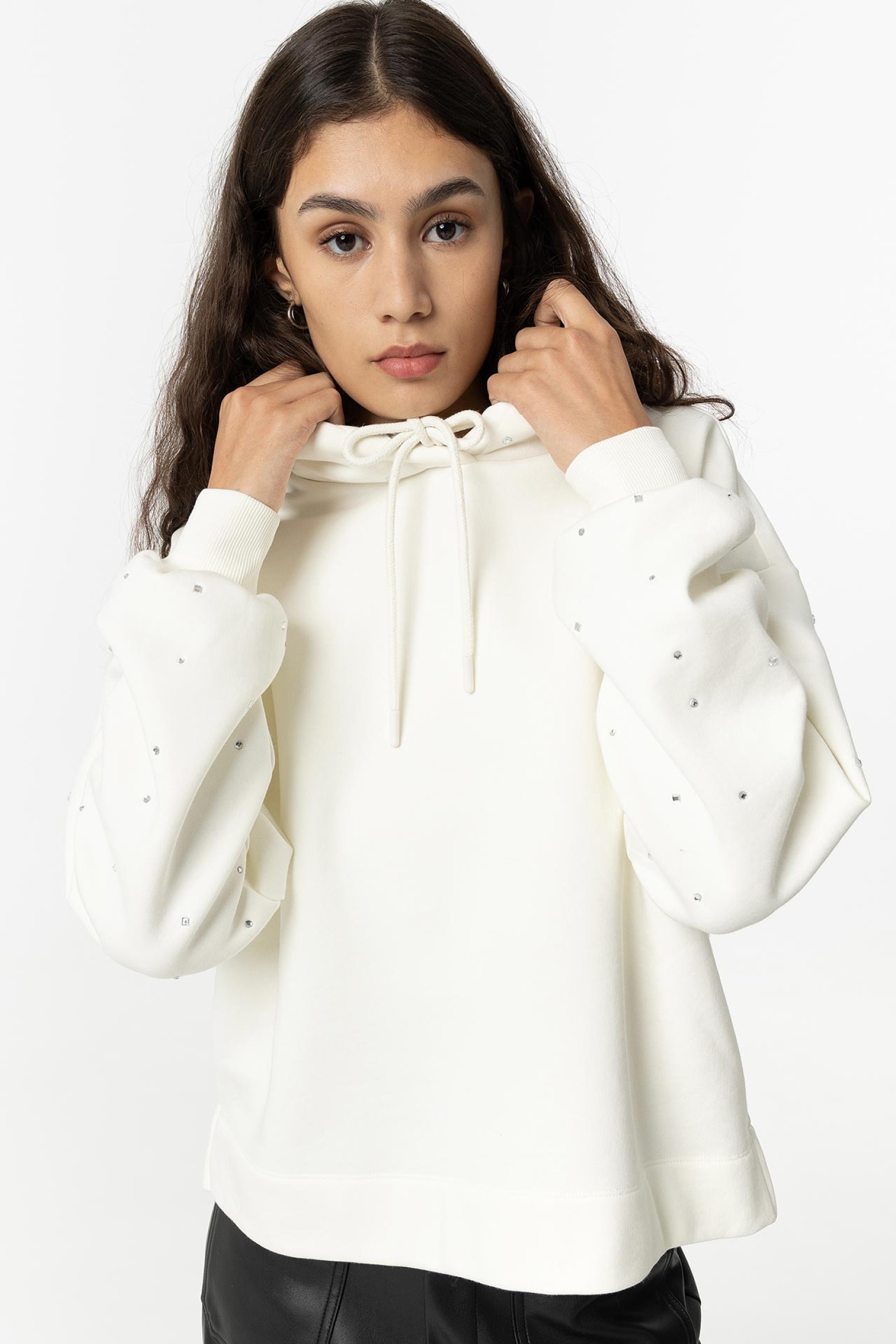 Hoodie com Alicaes brilhantes