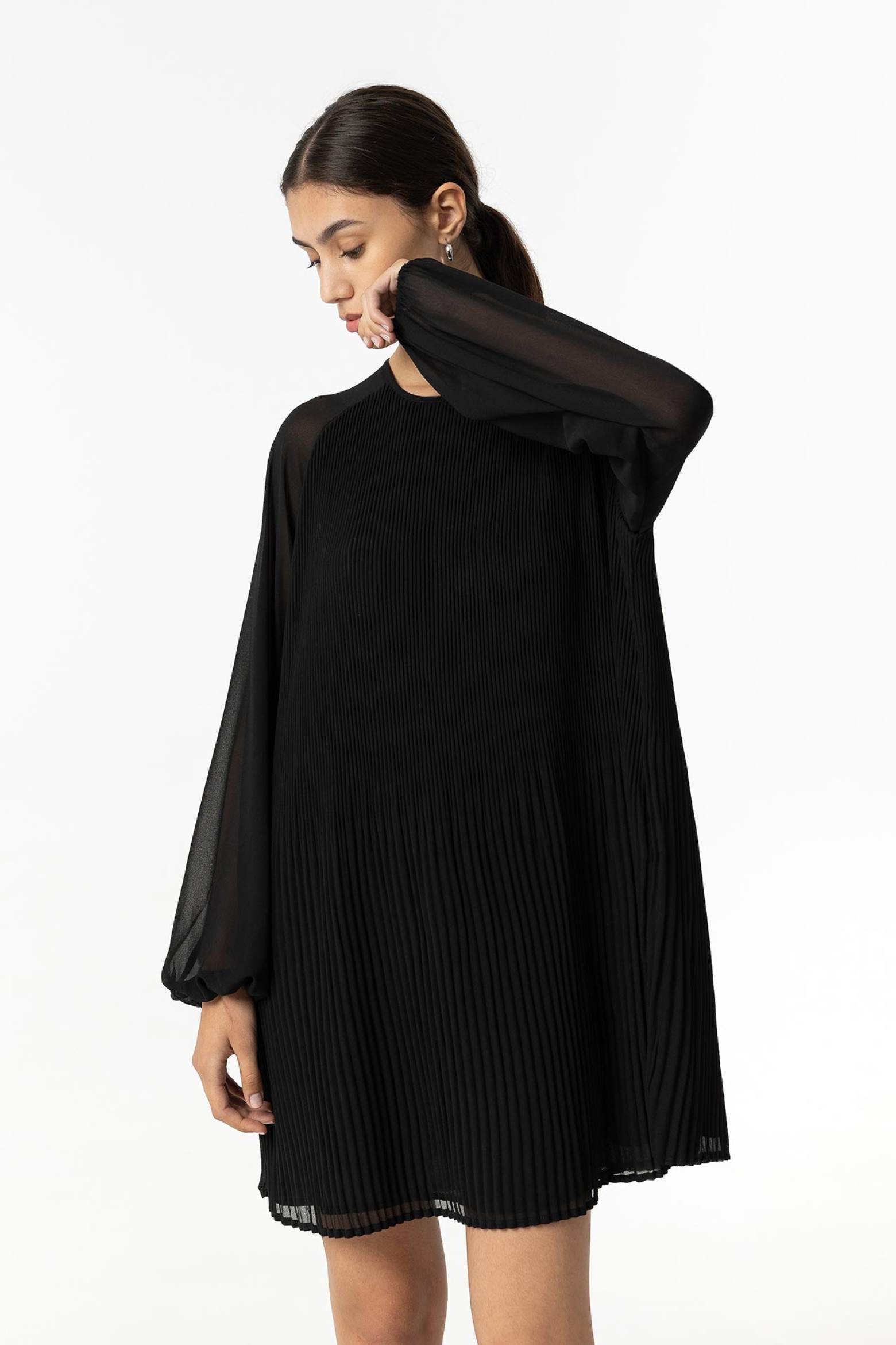 Vestido Corto Plisado