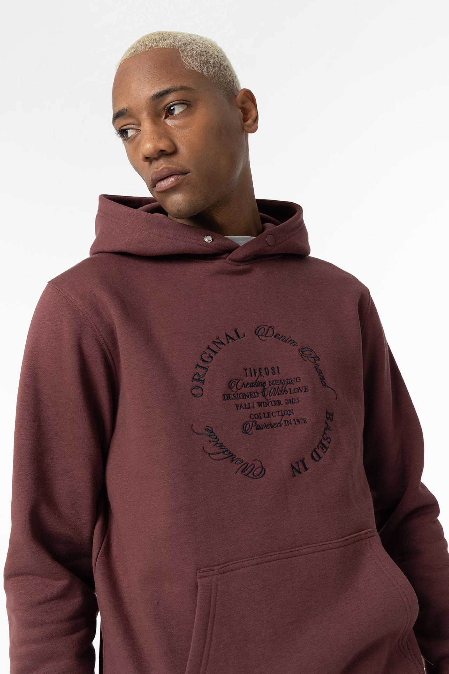 Hoodie Regular Bordado