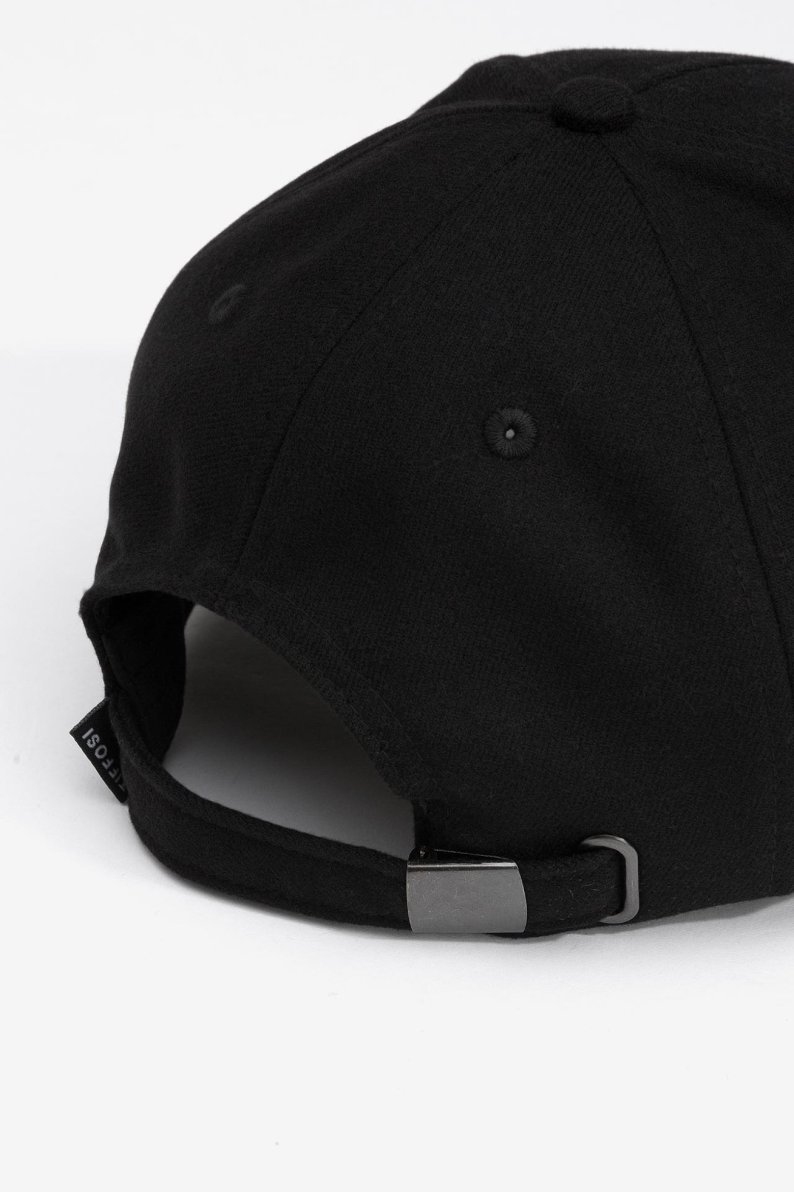 Gorra Lisa con Bordado