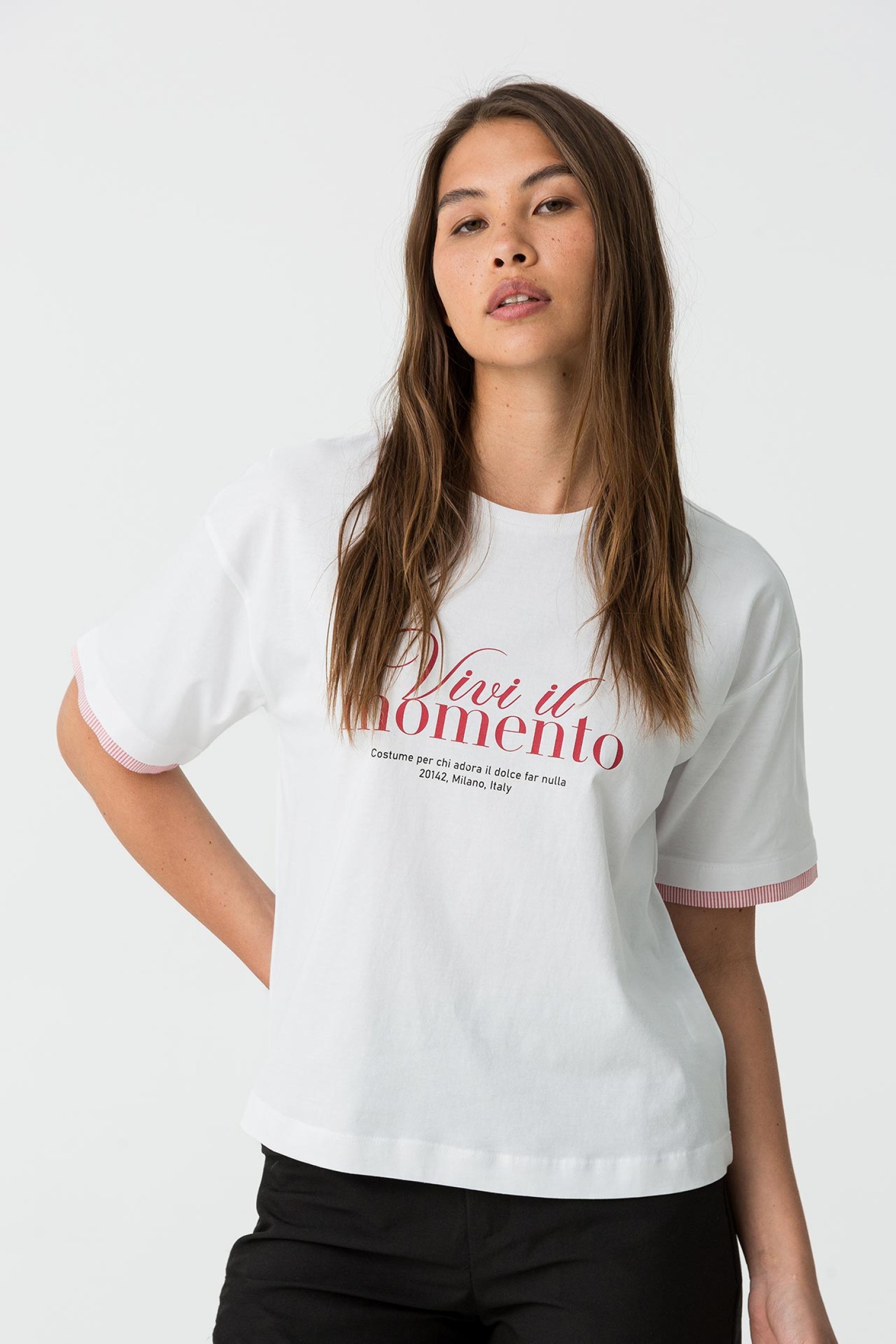 T-shirt Bordada C/ Aplicaes