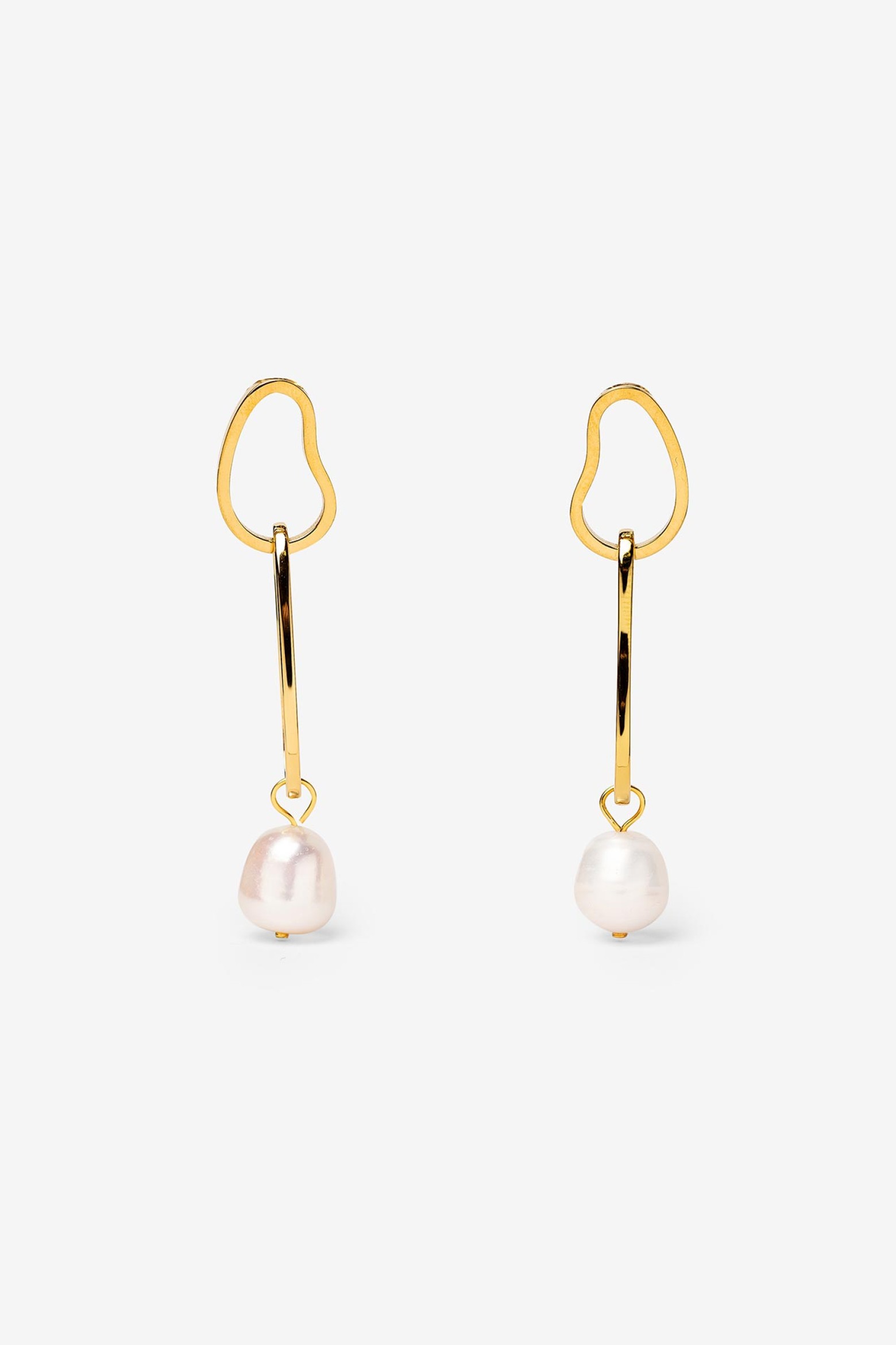 Minimalist Gold Pearl Earrings