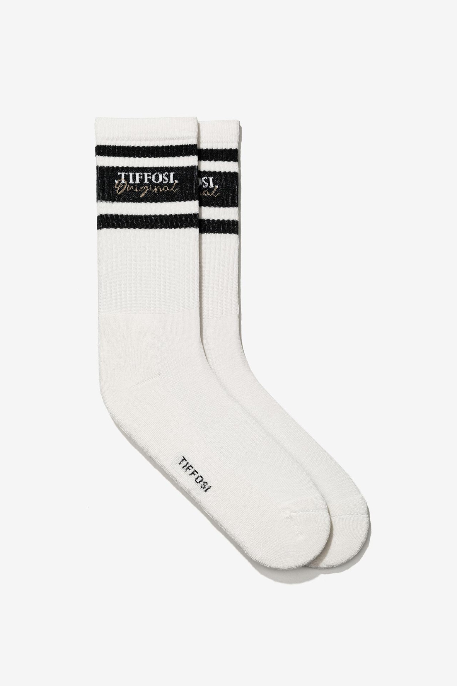 Meias com riscas pretas