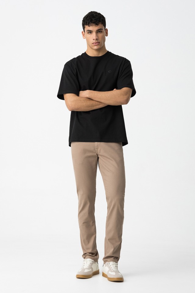 Leo Comfort Fit Jeans