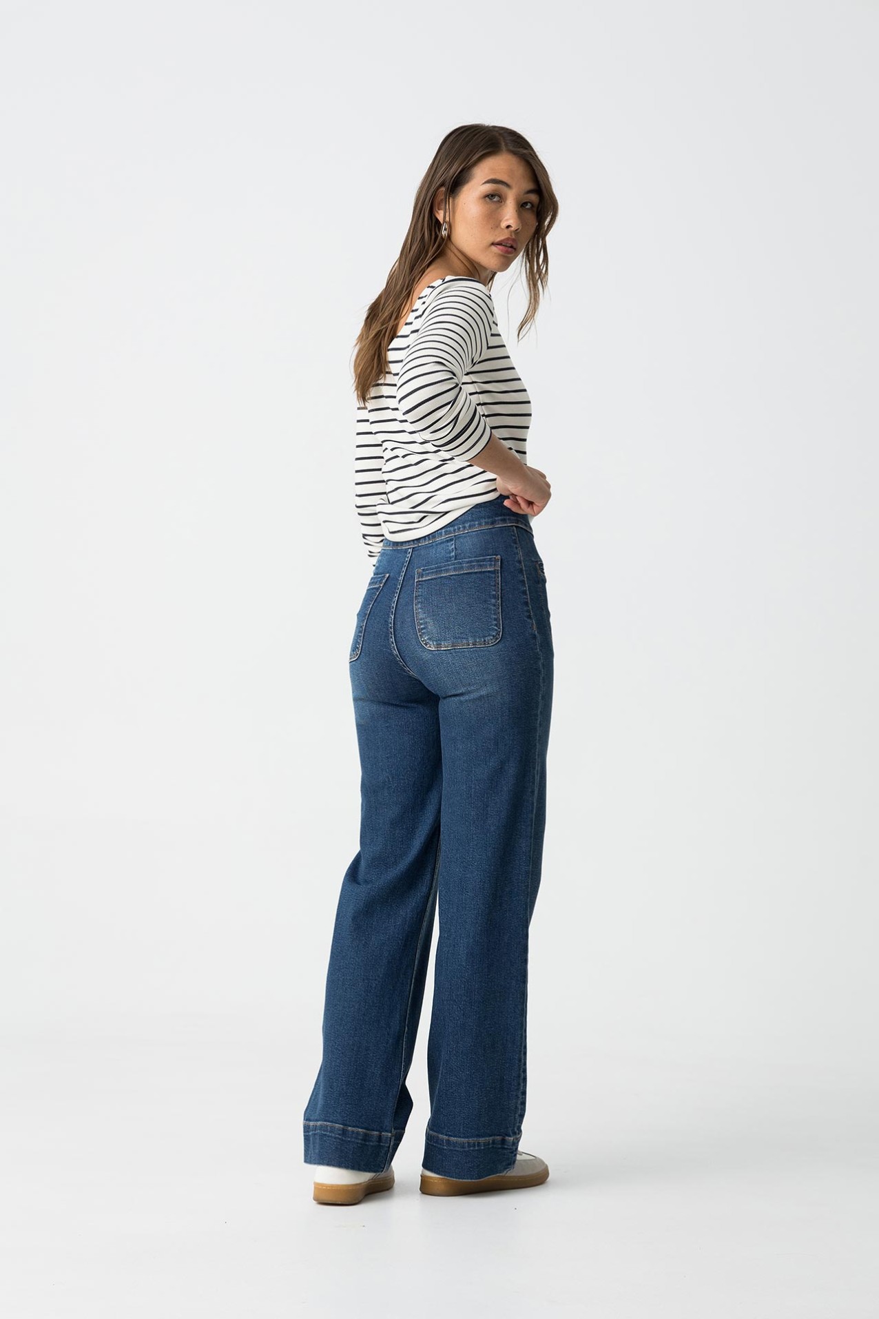 Olivia Comfort Straight Jeans High Belt