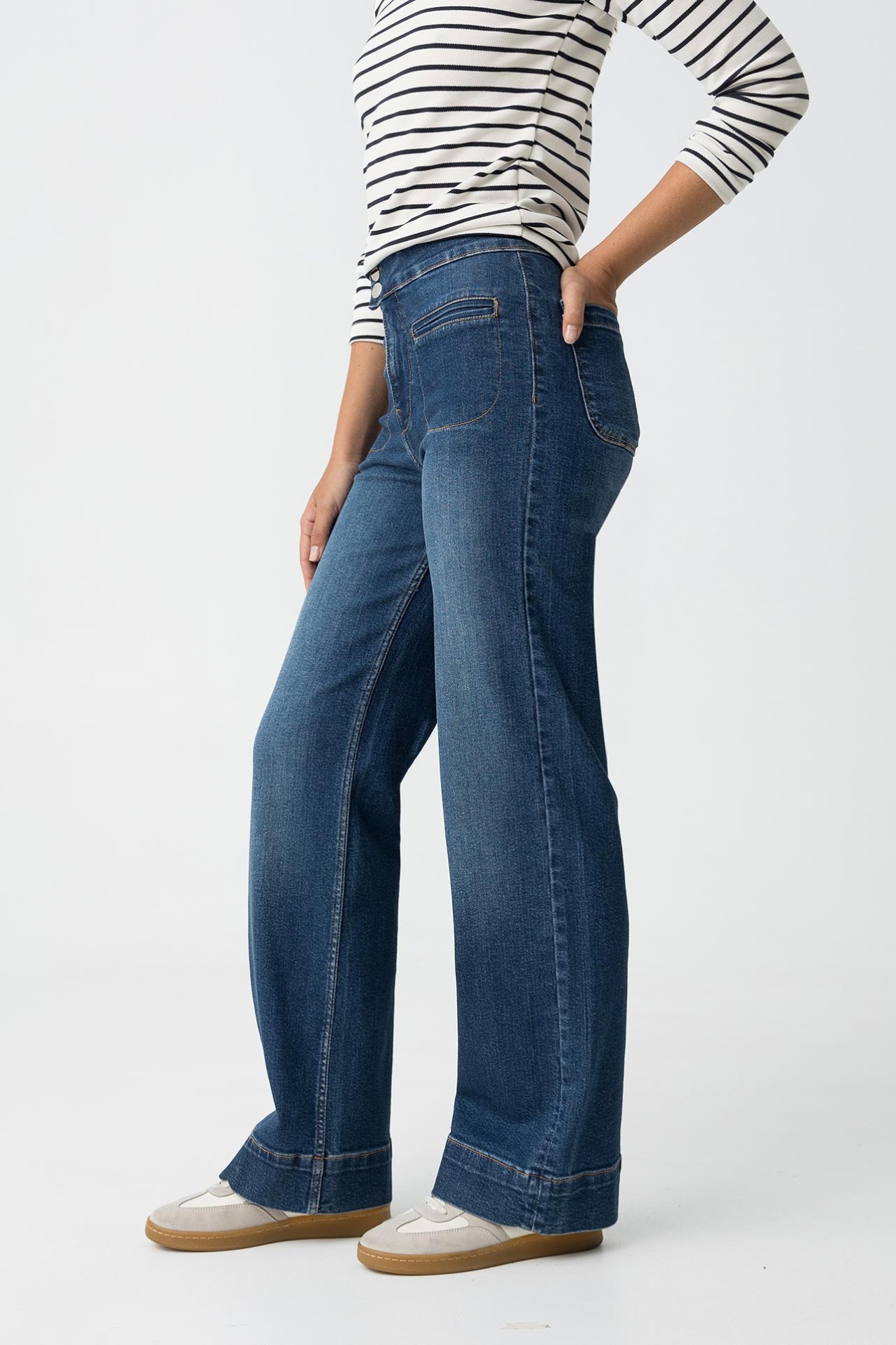 Olivia Comfort Straight Jeans High Belt