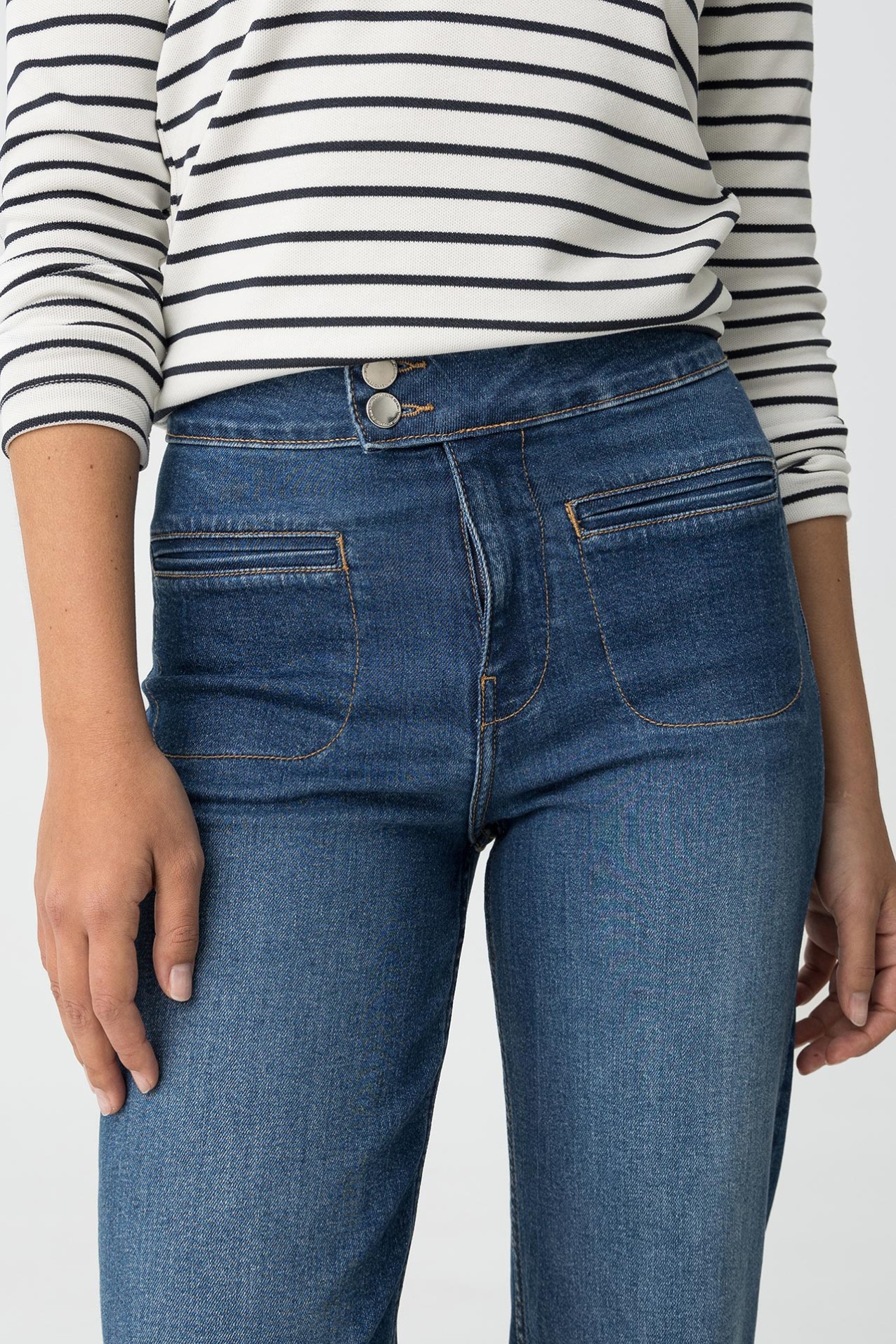 Olivia Comfort Straight Jeans High Belt