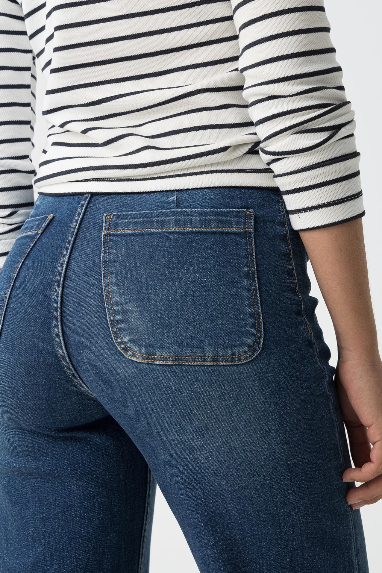 Olivia Comfort Straight Jeans High Belt