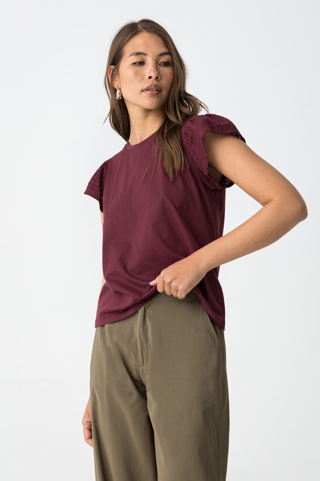 Camiseta de algodn con detalles de volantes