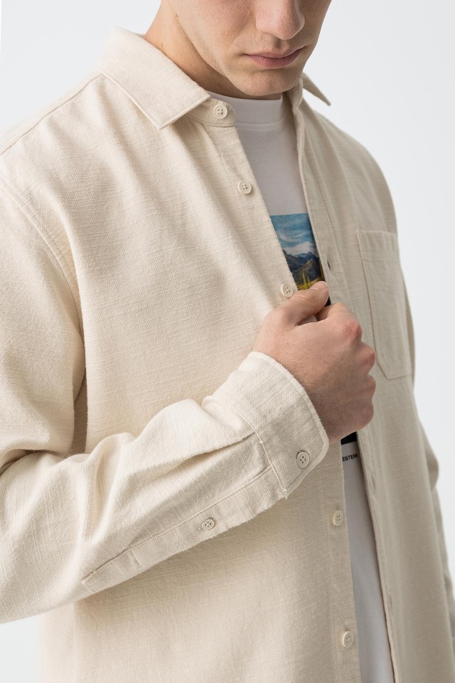 Regular fit shirt with pocket