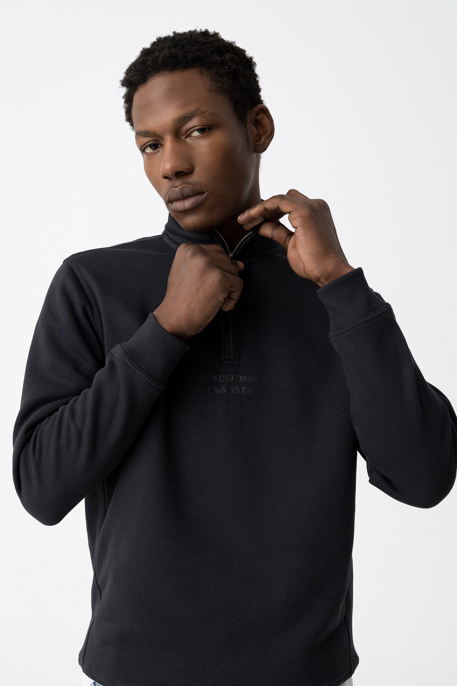 Sweatshirt com Fecho de Correr