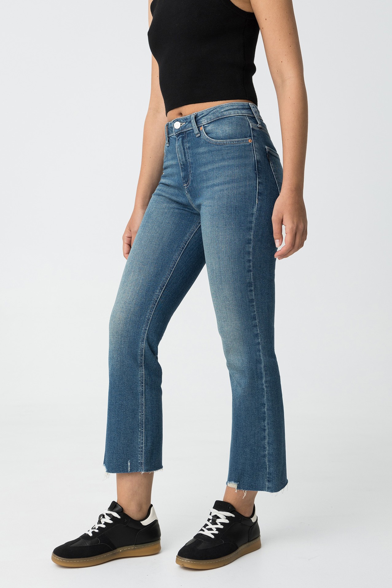 Vaqueros capri acampanados Megan