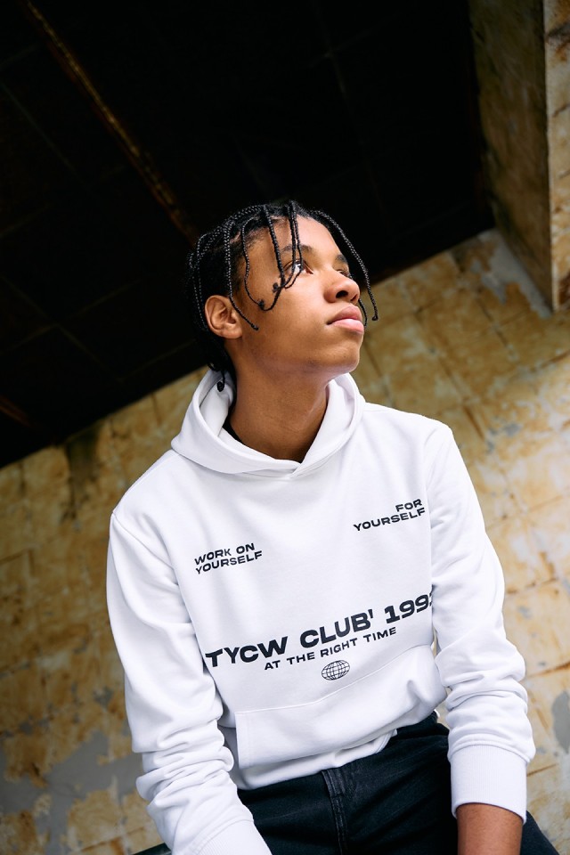 Hoodie de Manga Corta Estampada