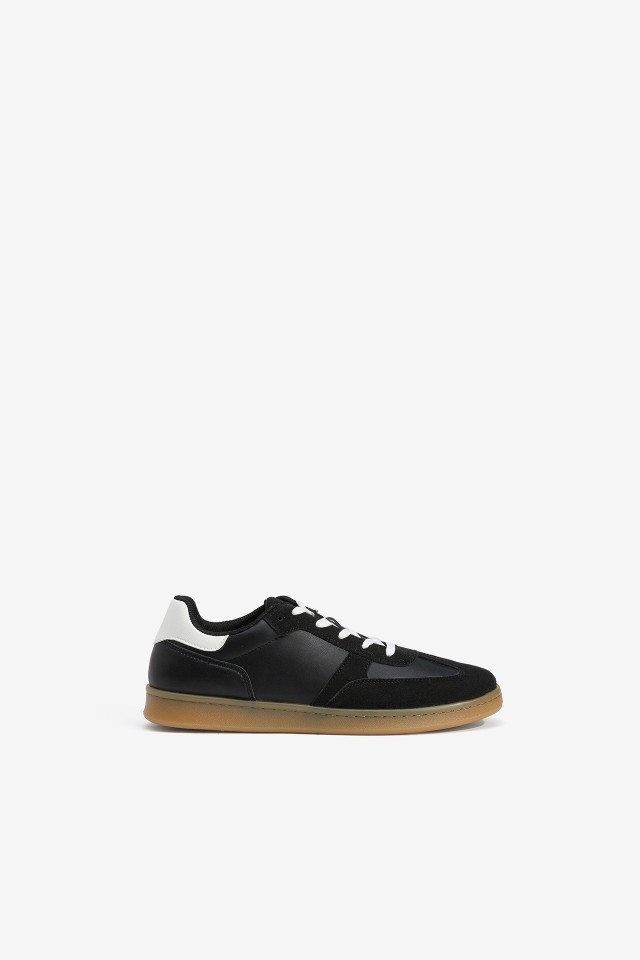 Retro Casual Sneakers
