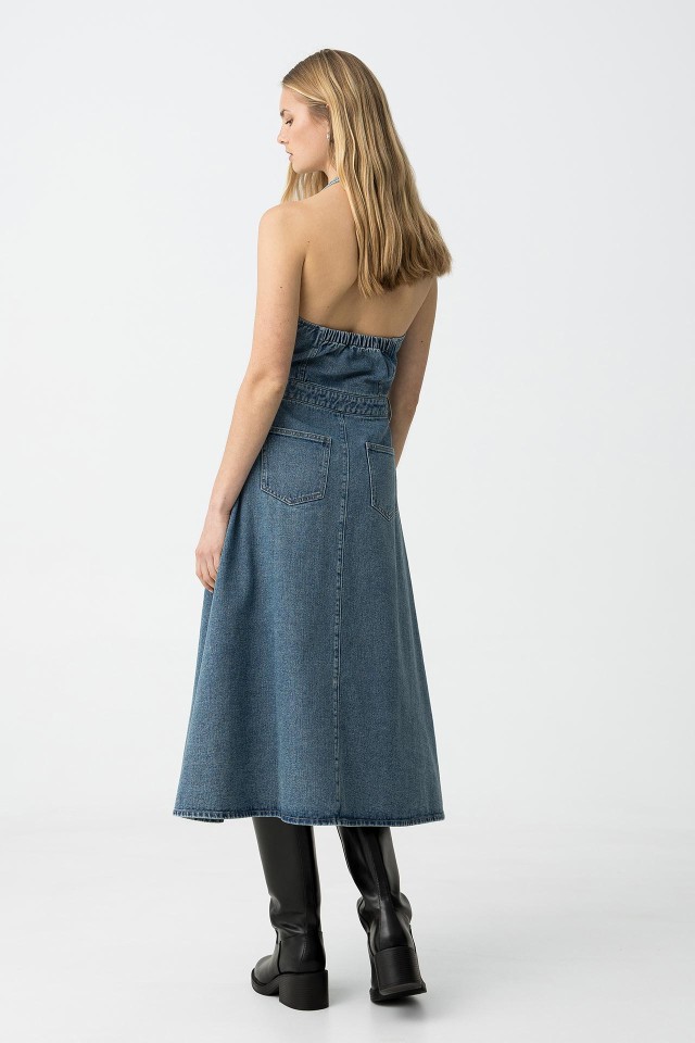 Vestido vaquero con cuello halter