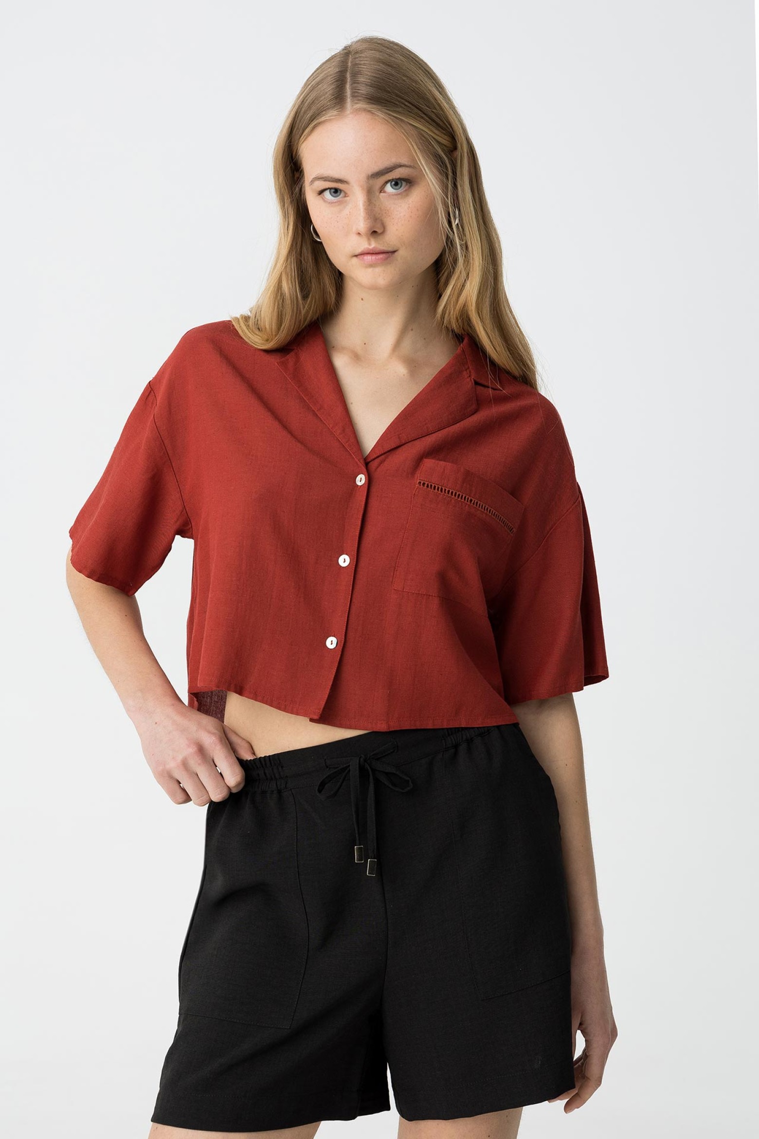 Cropped shirt