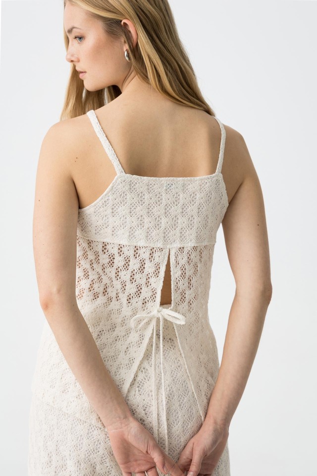 Pre-Punched Mesh Top with Slit