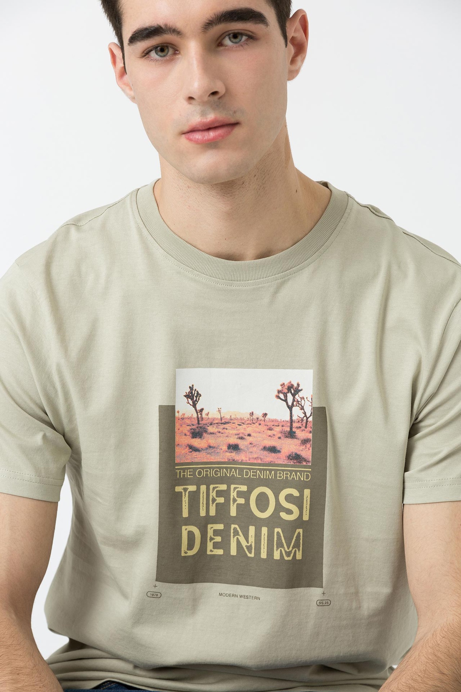 T-shirt Estampado Frontal