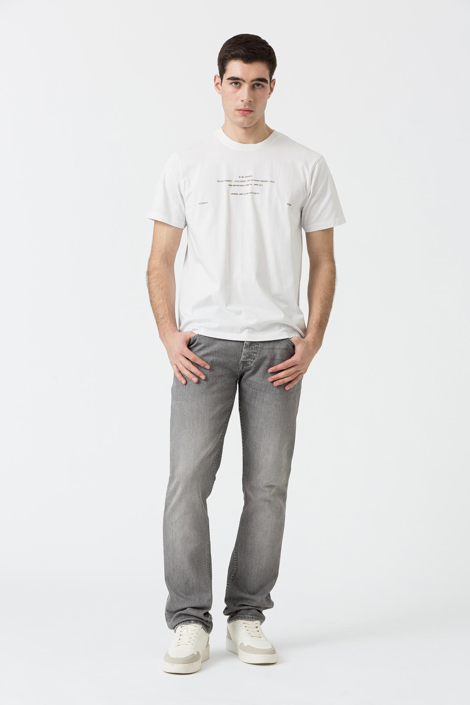 Vaqueros de corte slim John
