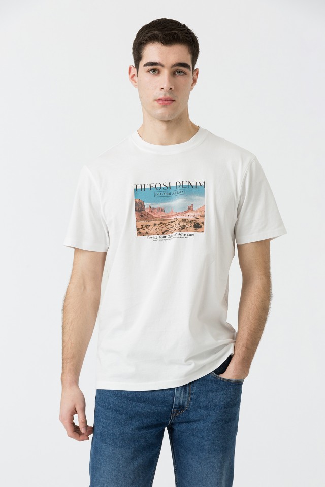 T-shirt with Front Print
