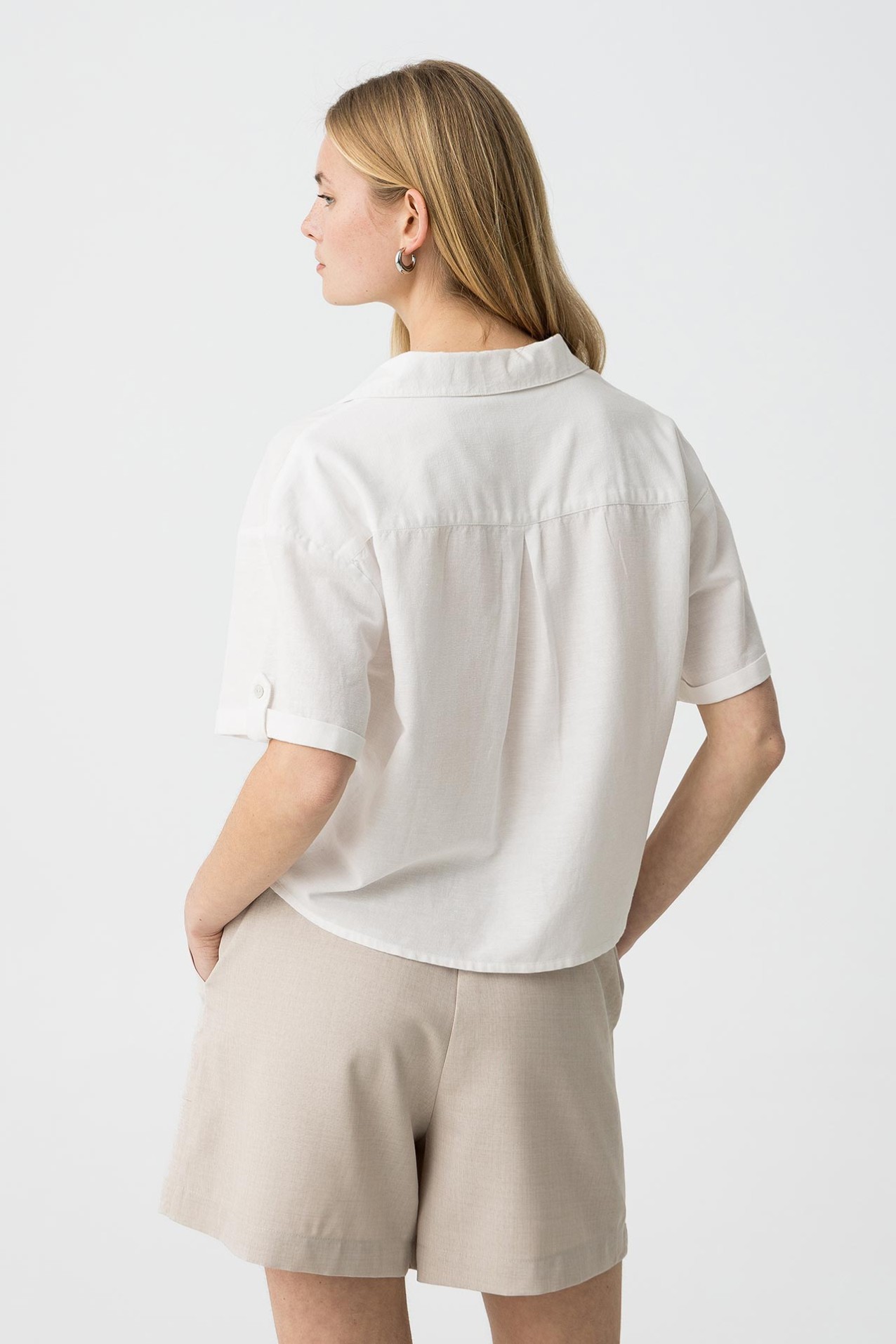 Cropped shirt