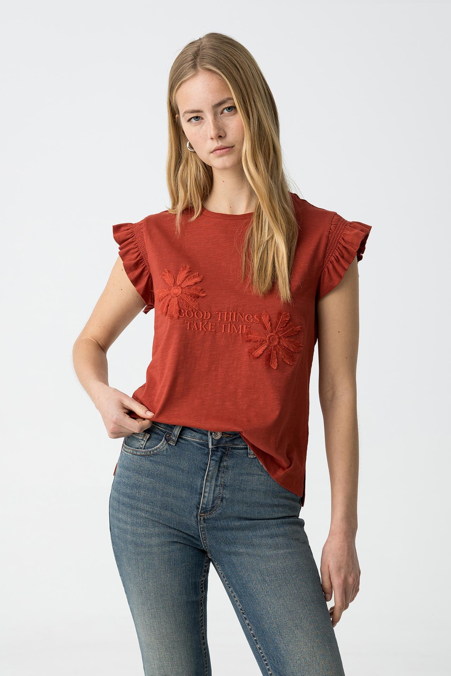 T-shirt de Mangas com Folhos e Bordado Frontal