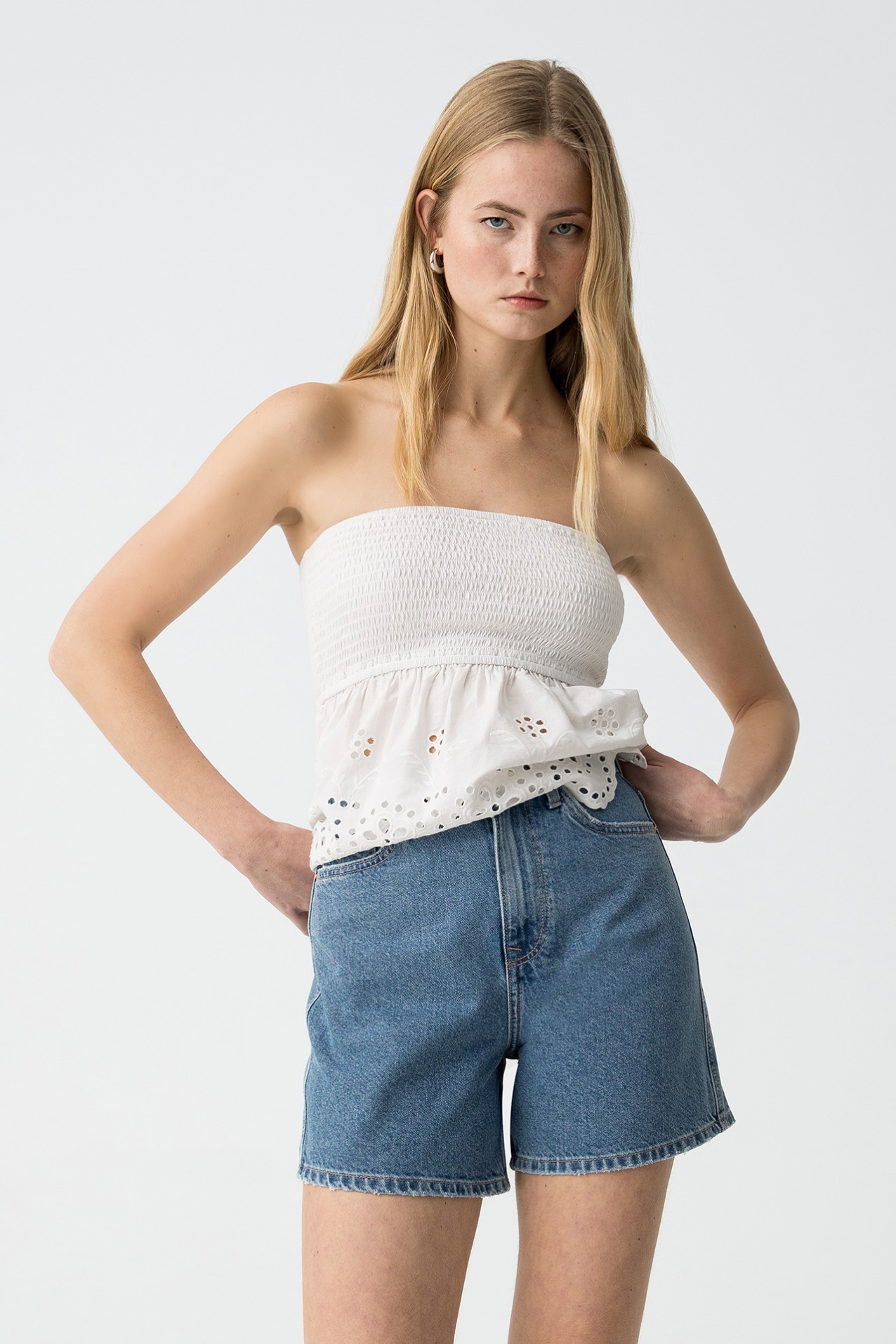 pantalones cortos de mezclilla