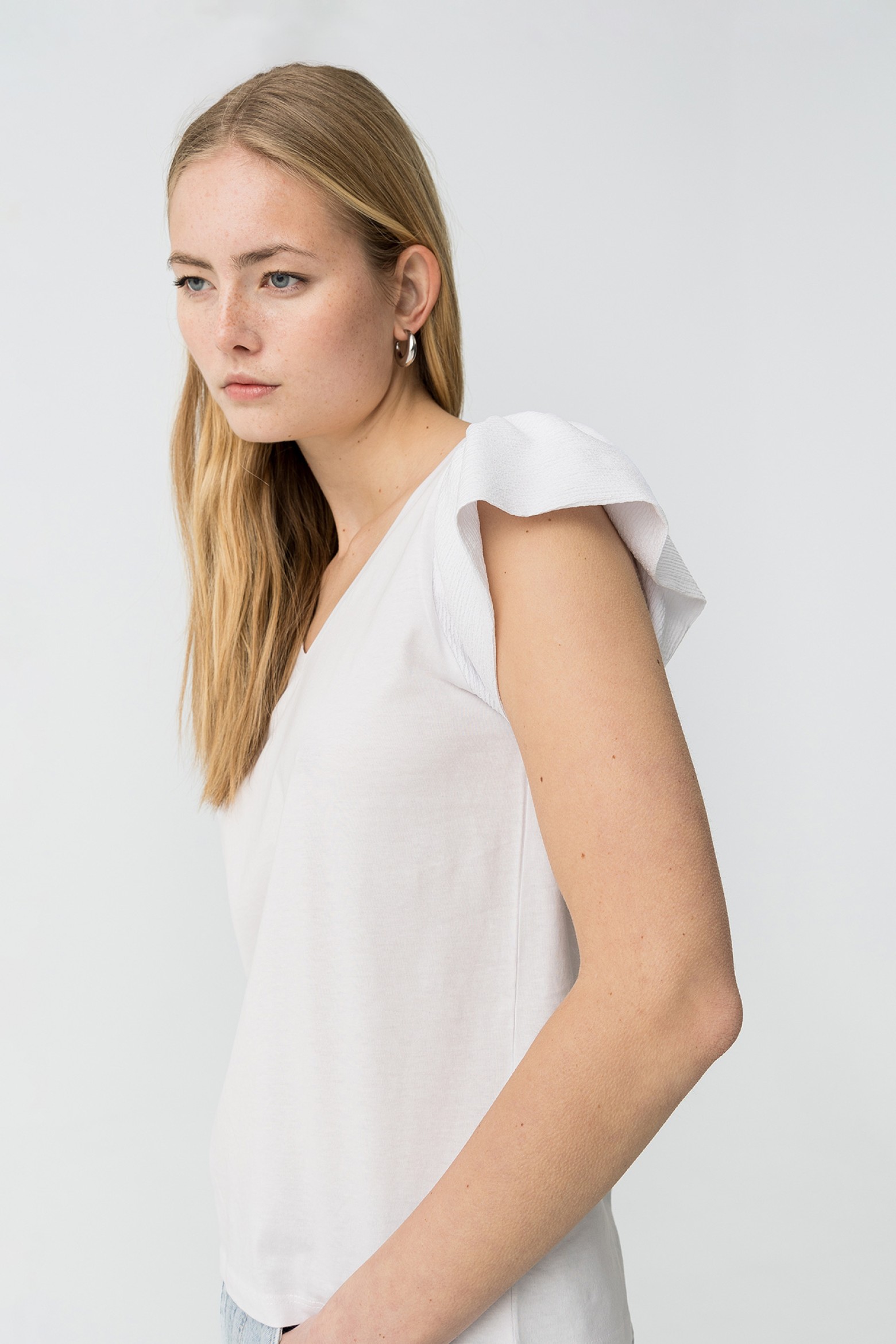 Camiseta con volante