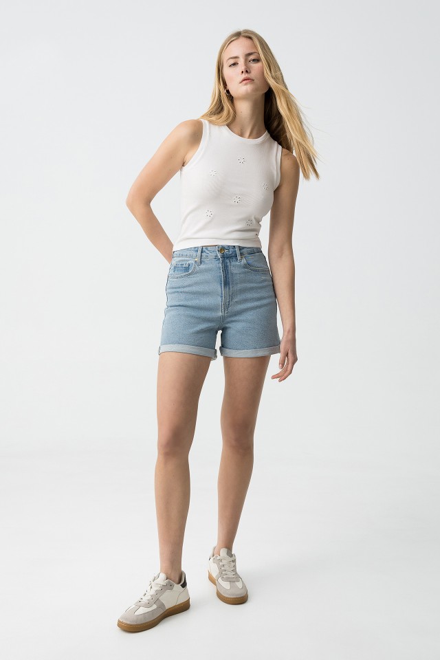 Shorts vaqueros mom fit de talle alto