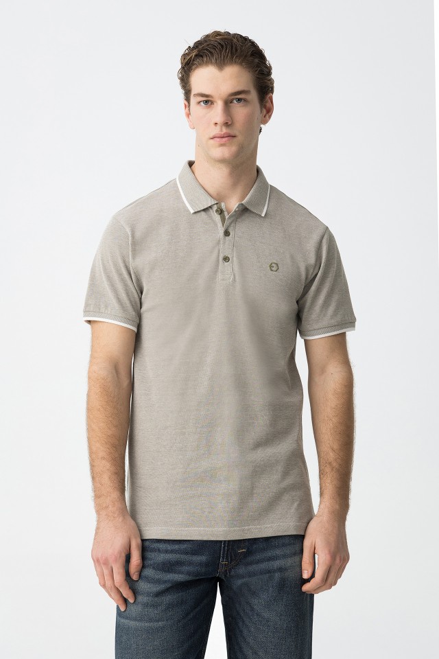 Polo Piqu Detalhe Estampado com Relevo