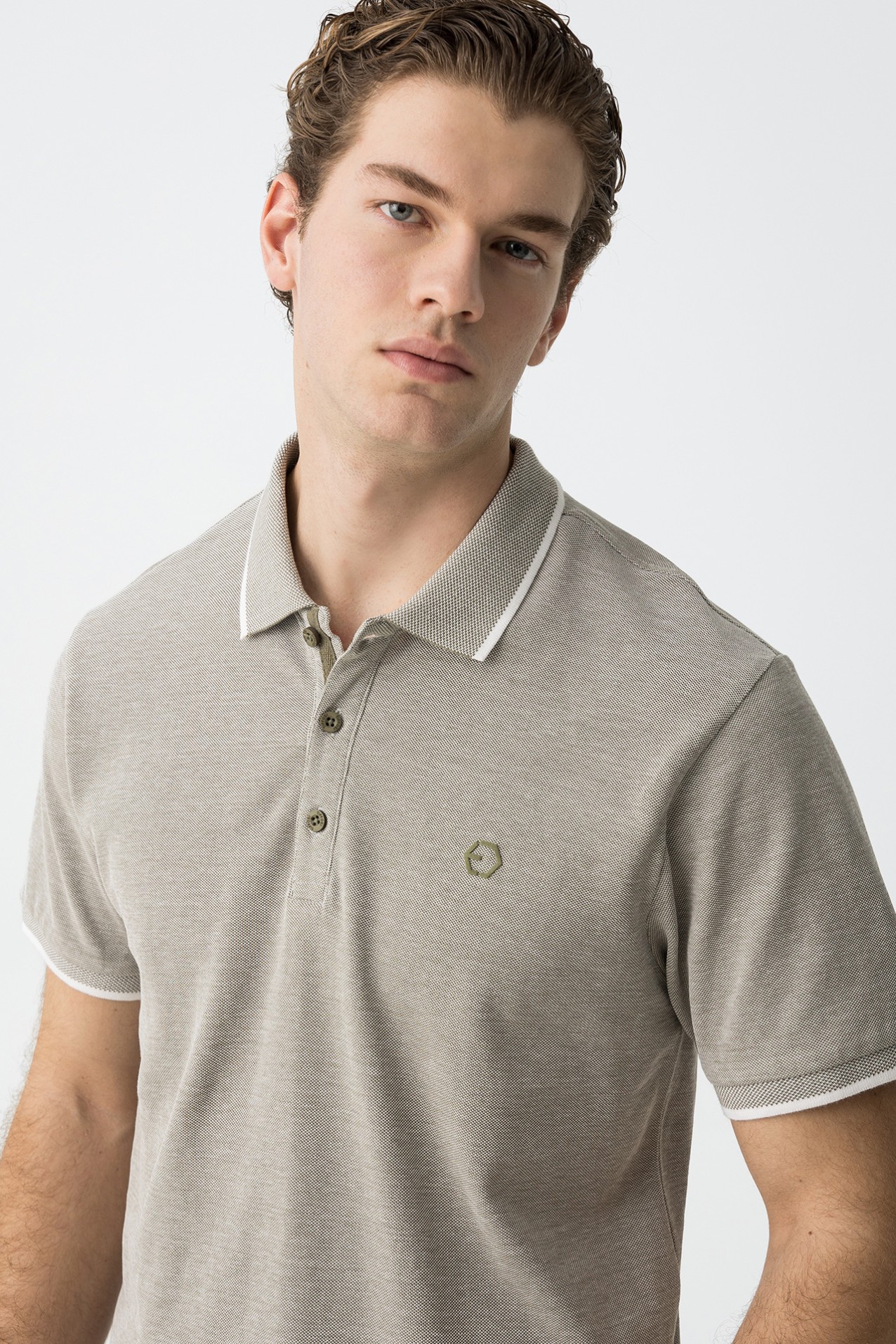 Polo Piqu Detalhe Estampado com Relevo