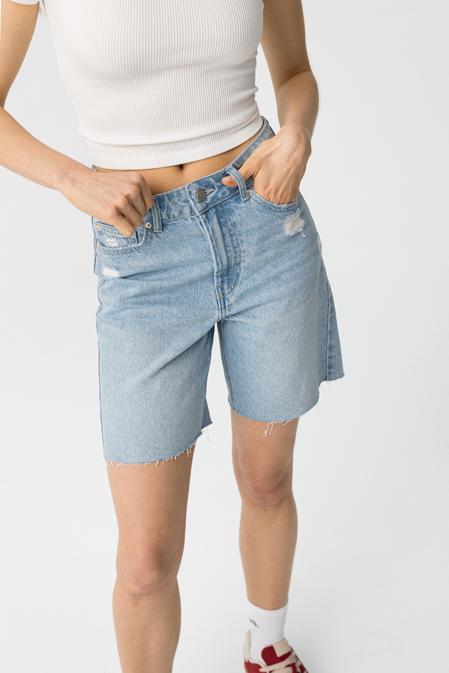 Relaxed denim shorts