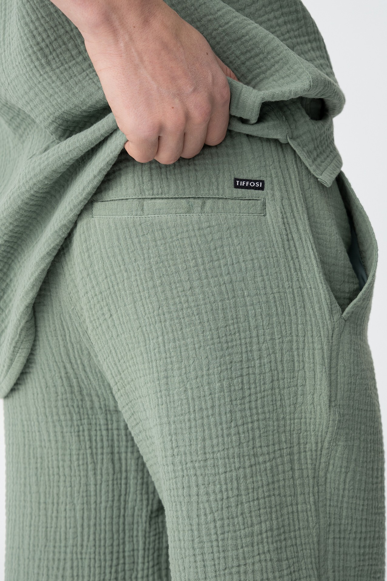 Shorts texturizados con cordn de algodn