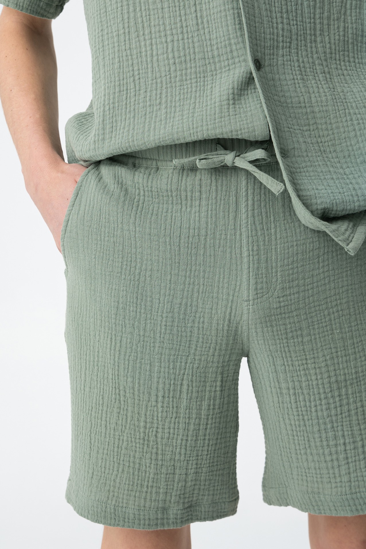 Shorts texturizados con cordn de algodn