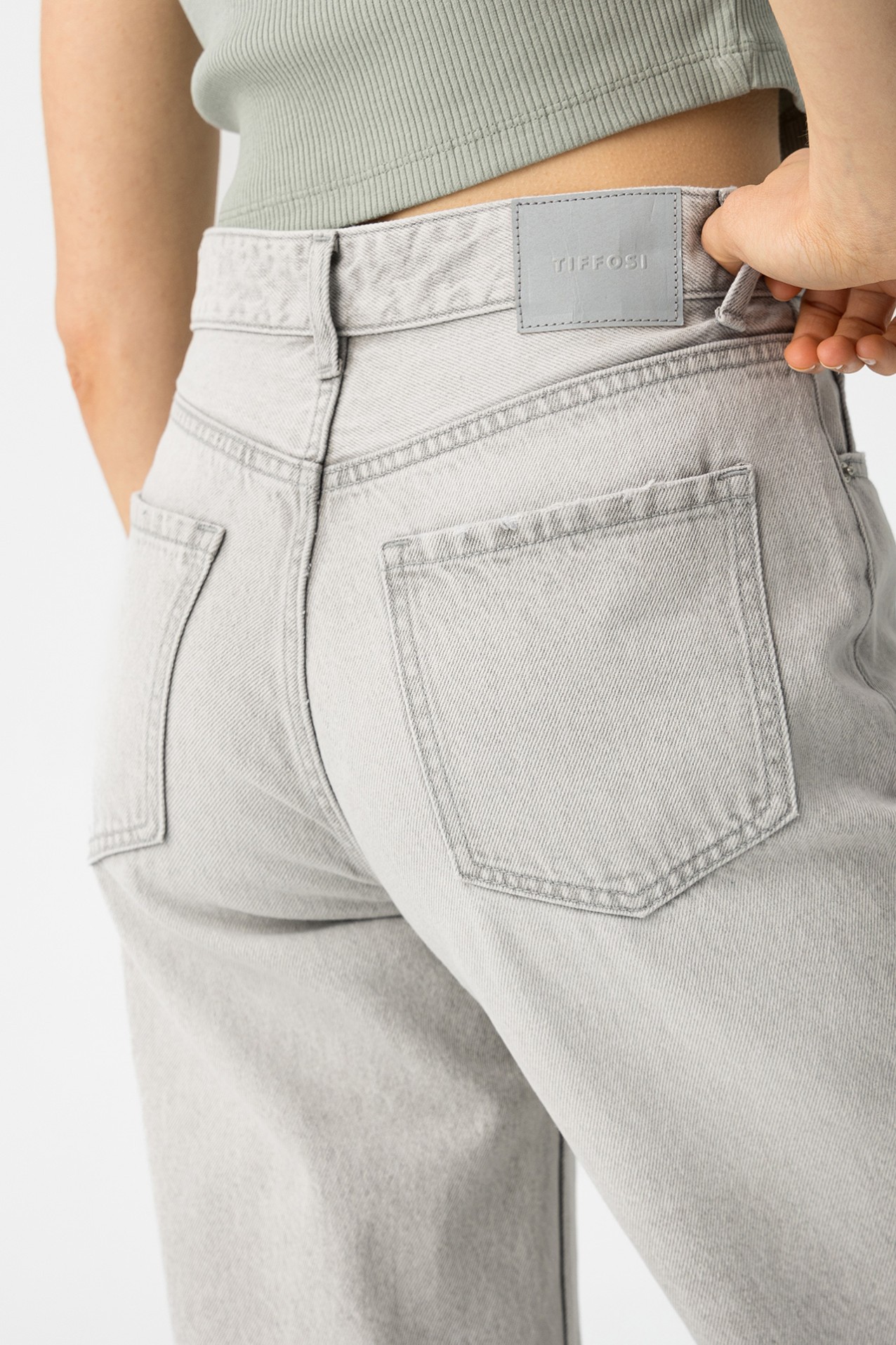 Taylor Straight Fit Jeans