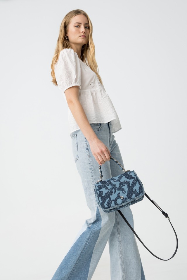 Bolso de mano estampado con bandolera