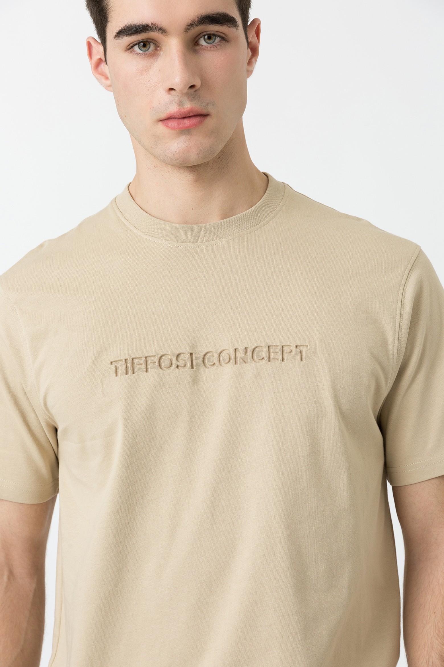 Camiseta Bsica Relieve